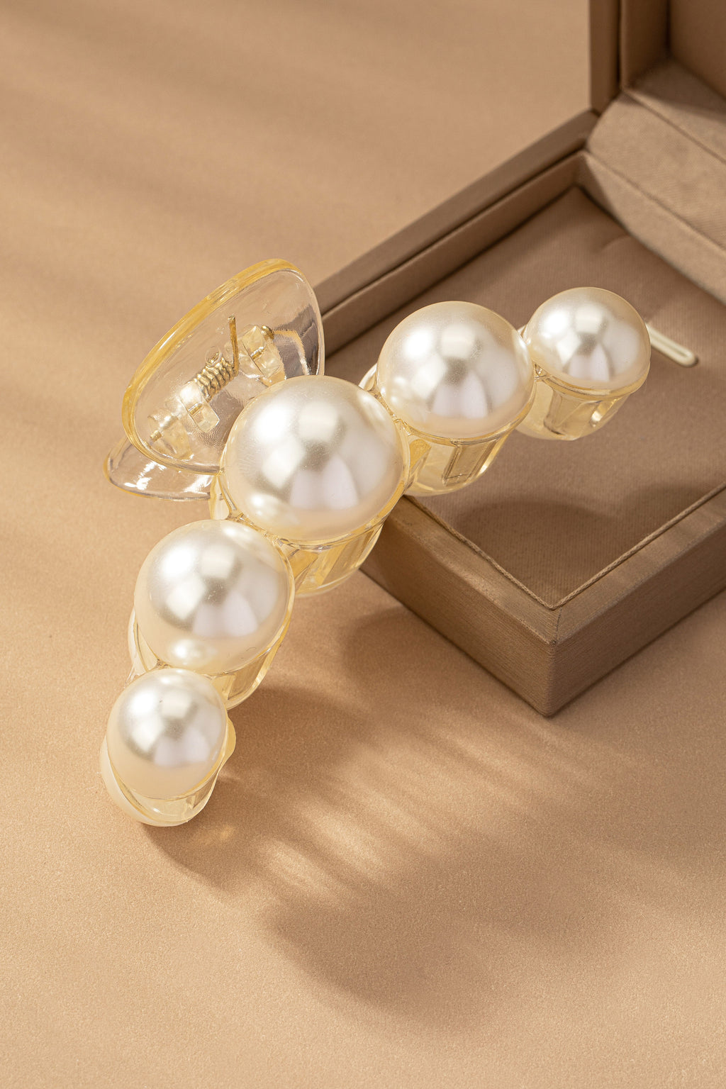 The Tiffany Pearl Clip